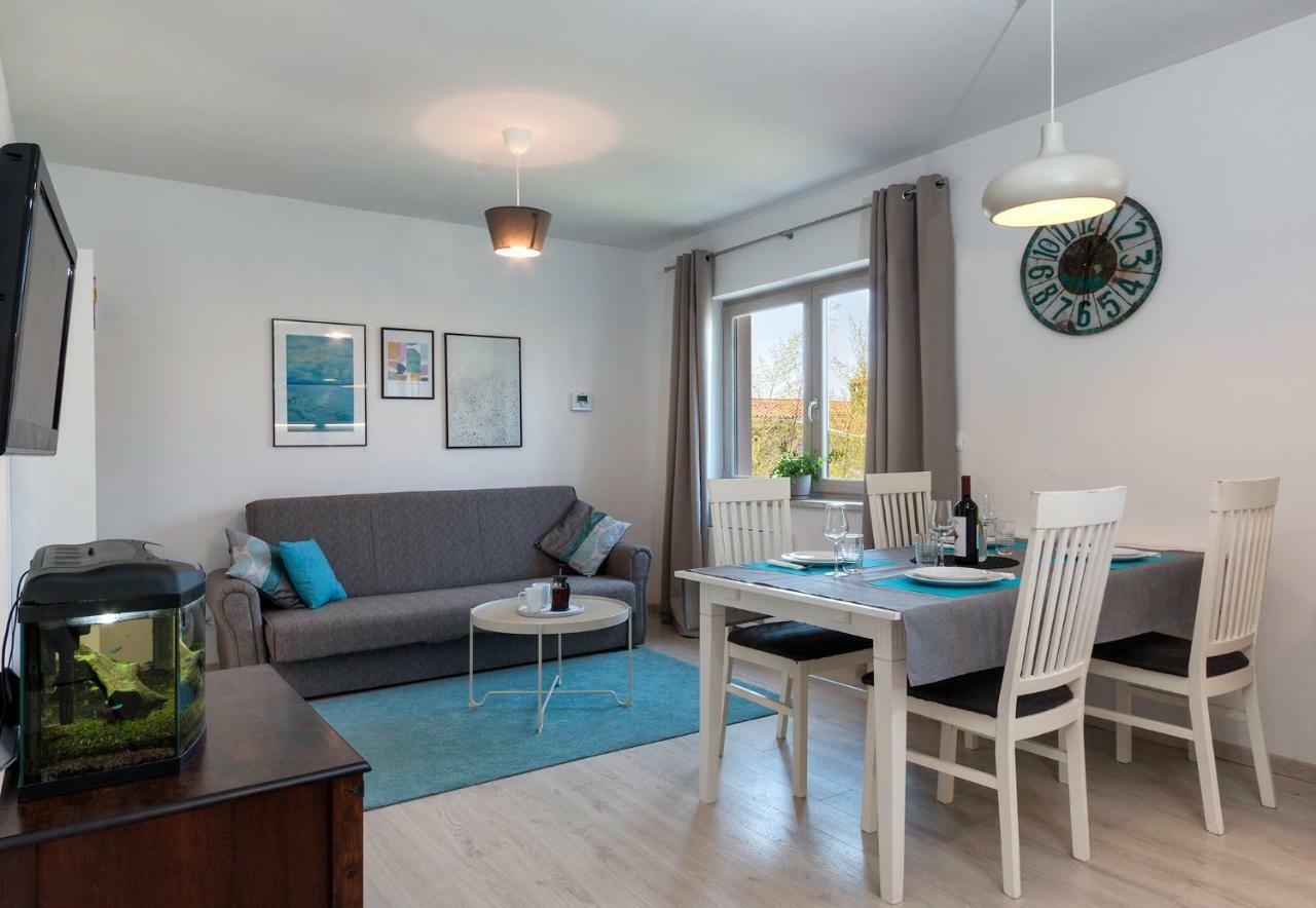 Sunsplash Apartments Pula Extérieur photo